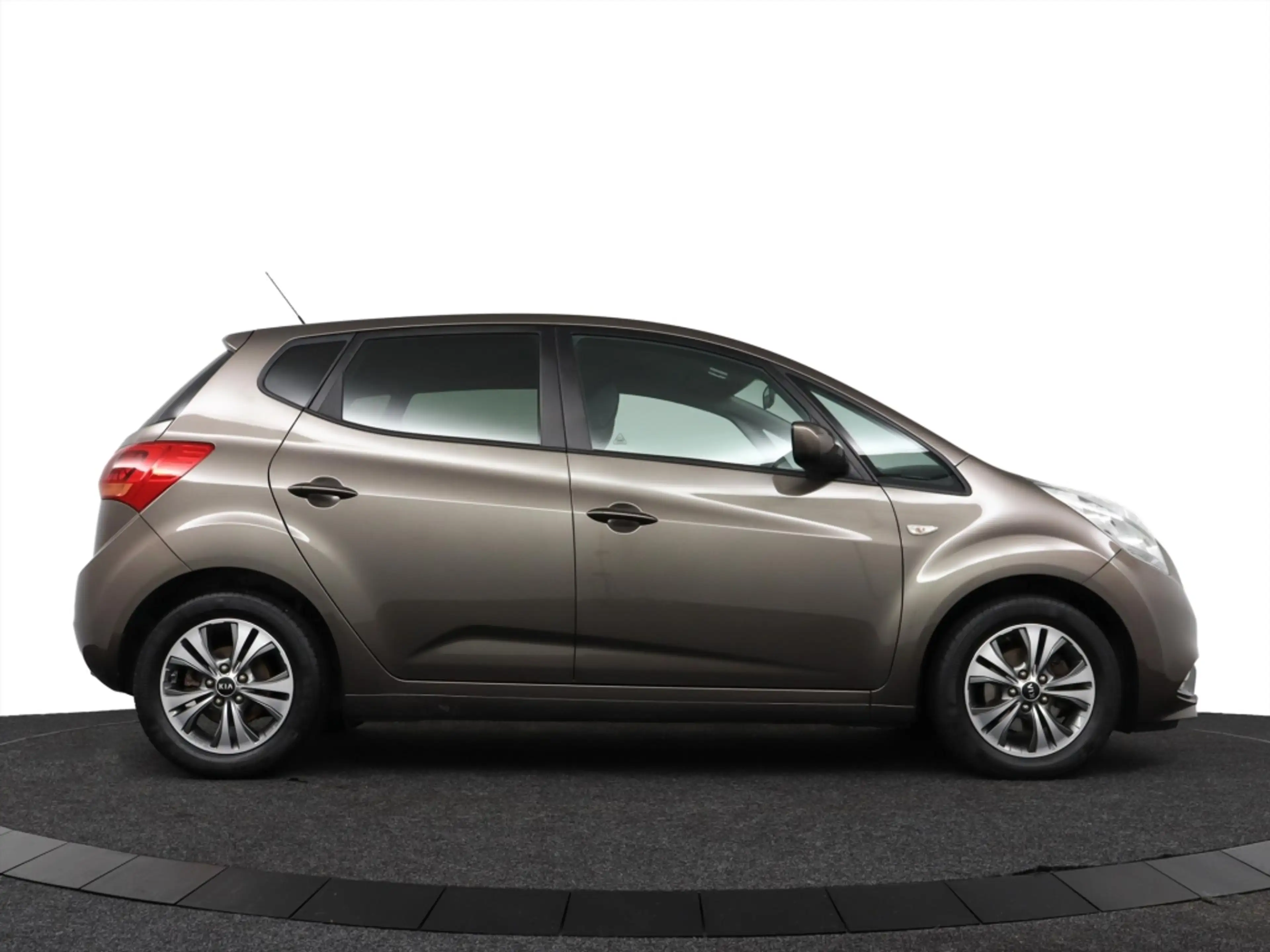 Kia Venga 1.4 CVVT DYNAMICPLUSLINE ECC/CRUISE/NAV/CAMERA/PAR — photo 6