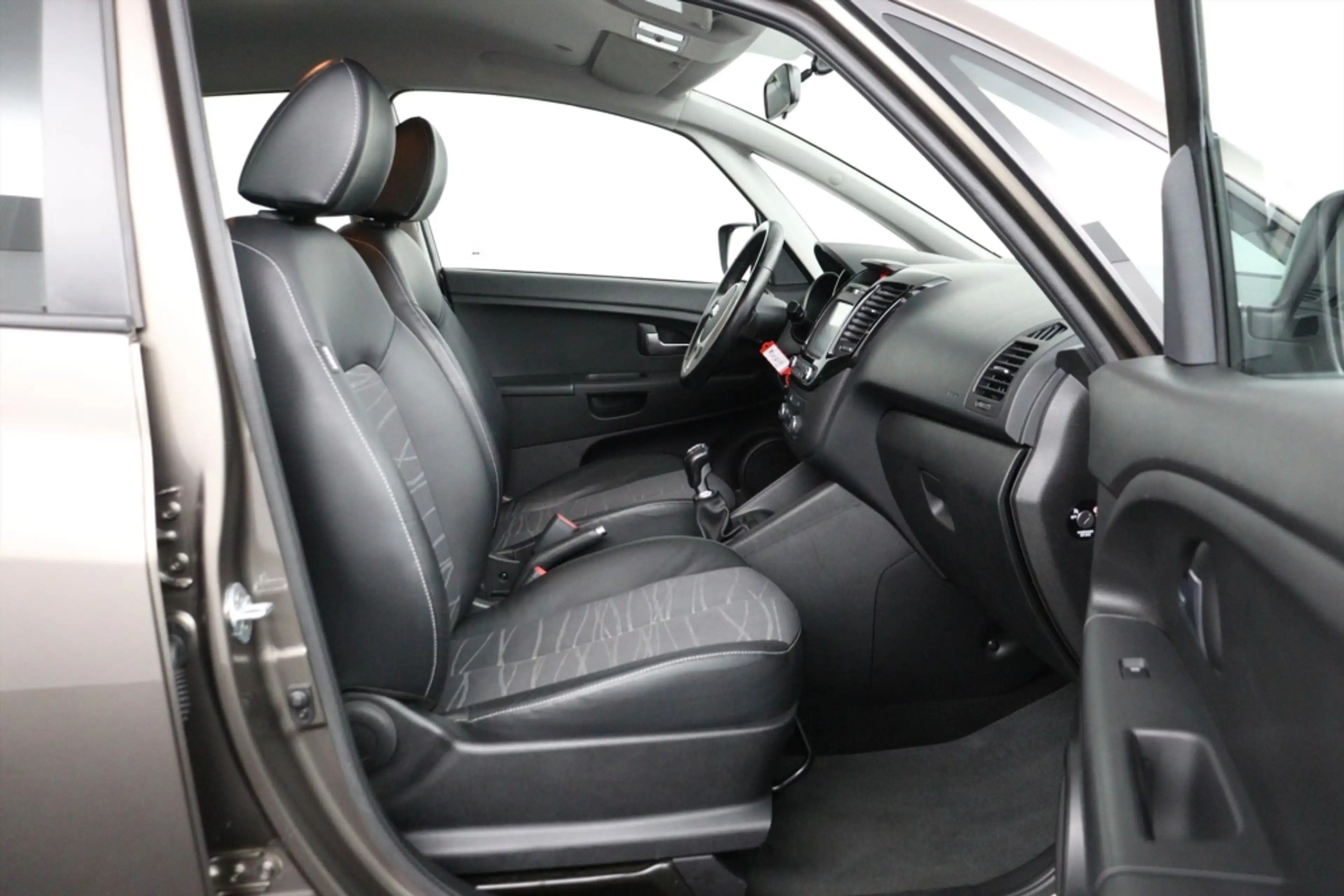 Kia Venga 1.4 CVVT DYNAMICPLUSLINE ECC/CRUISE/NAV/CAMERA/PAR — photo 21