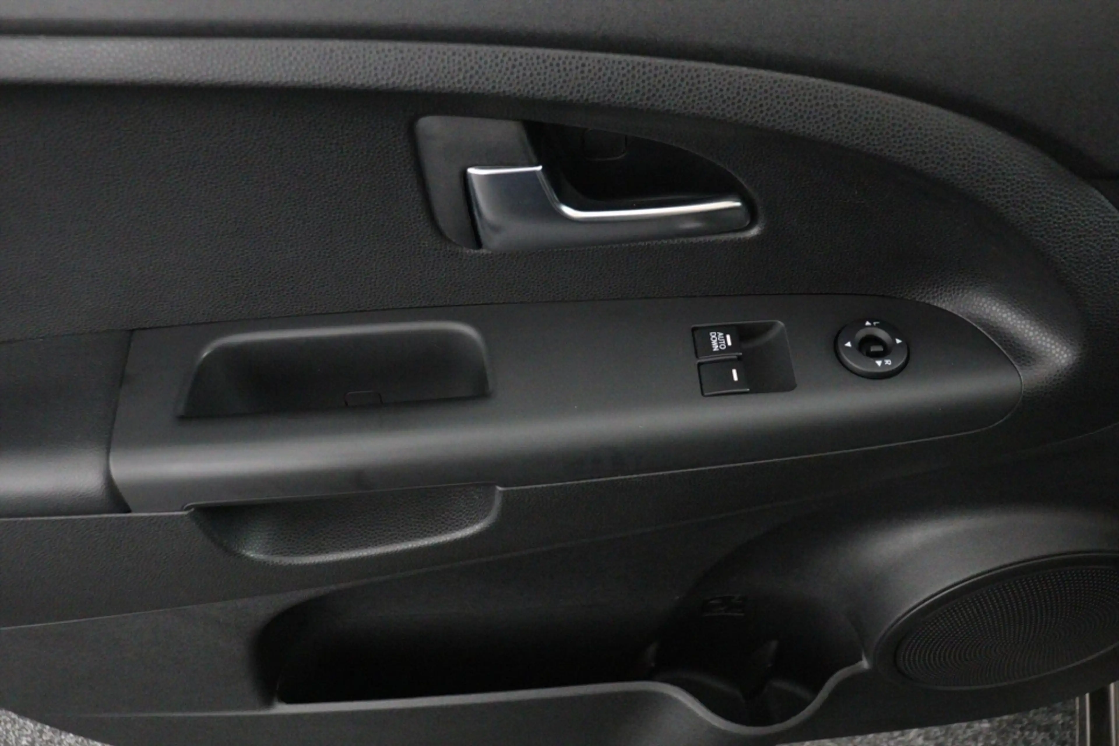 Kia Venga 1.4 CVVT DYNAMICPLUSLINE ECC/CRUISE/NAV/CAMERA/PAR — photo 25
