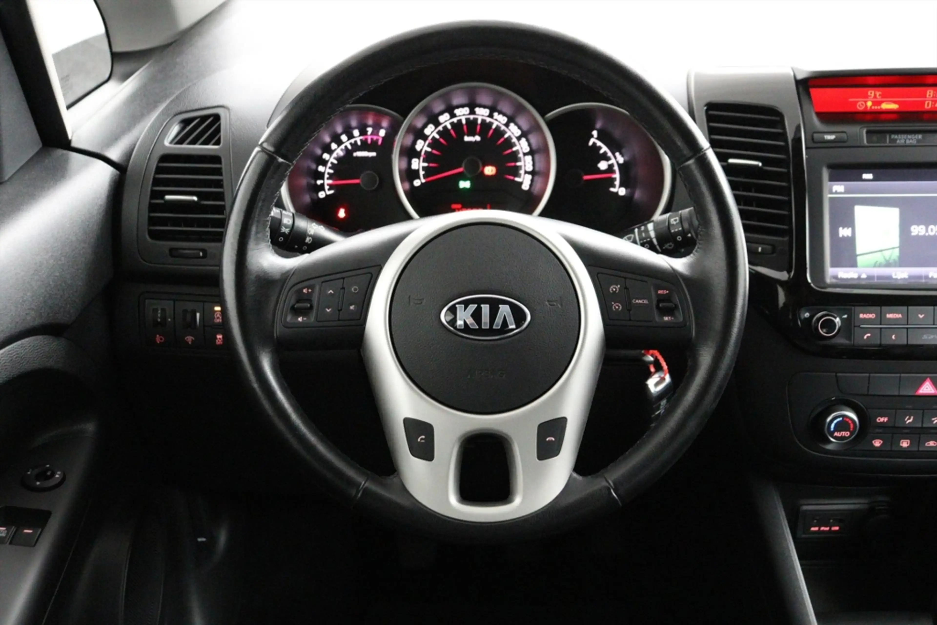 Kia Venga 1.4 CVVT DYNAMICPLUSLINE ECC/CRUISE/NAV/CAMERA/PAR — photo 44