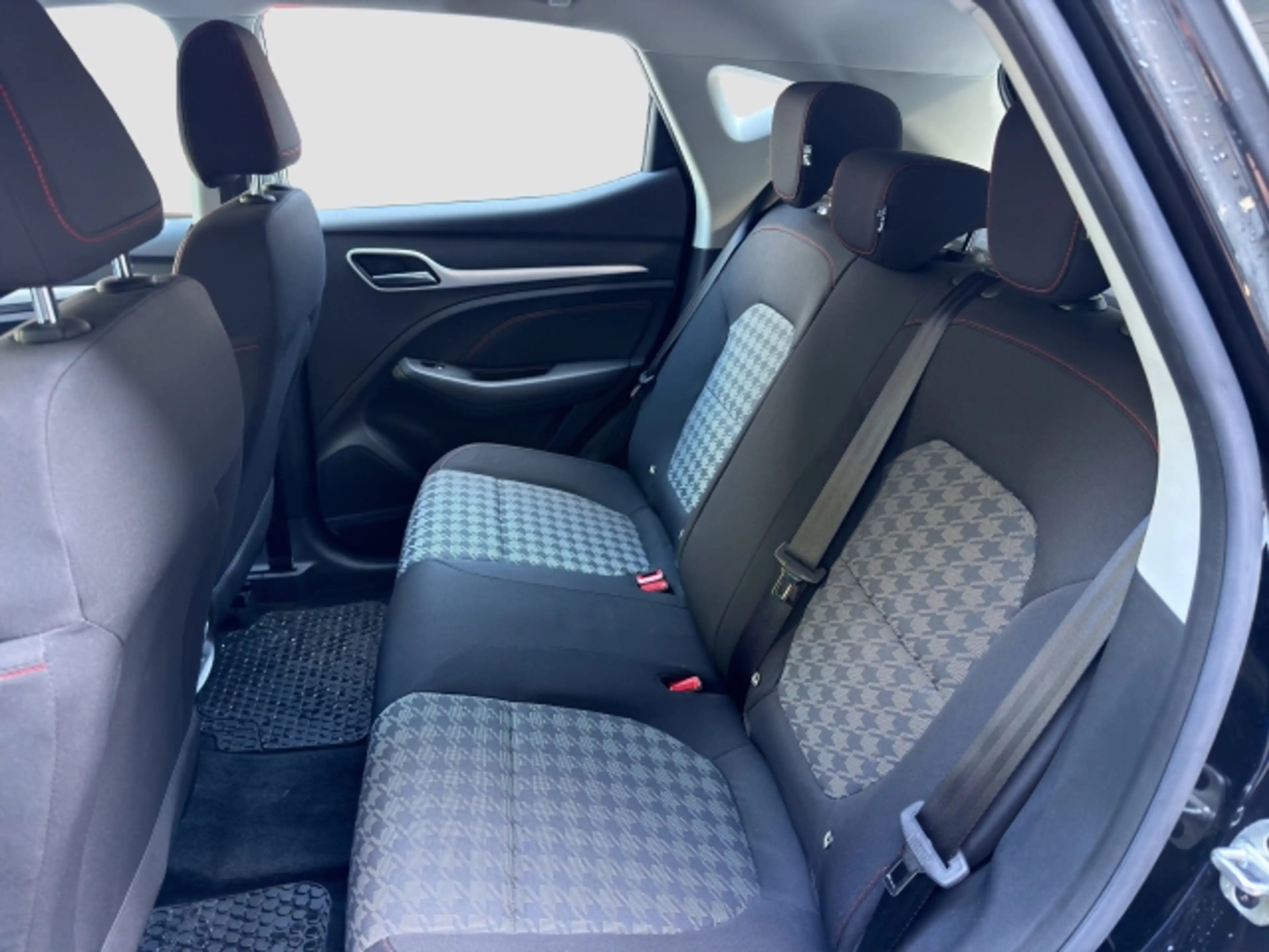MG ZS ZS EV Comfort 72kwH — photo 12