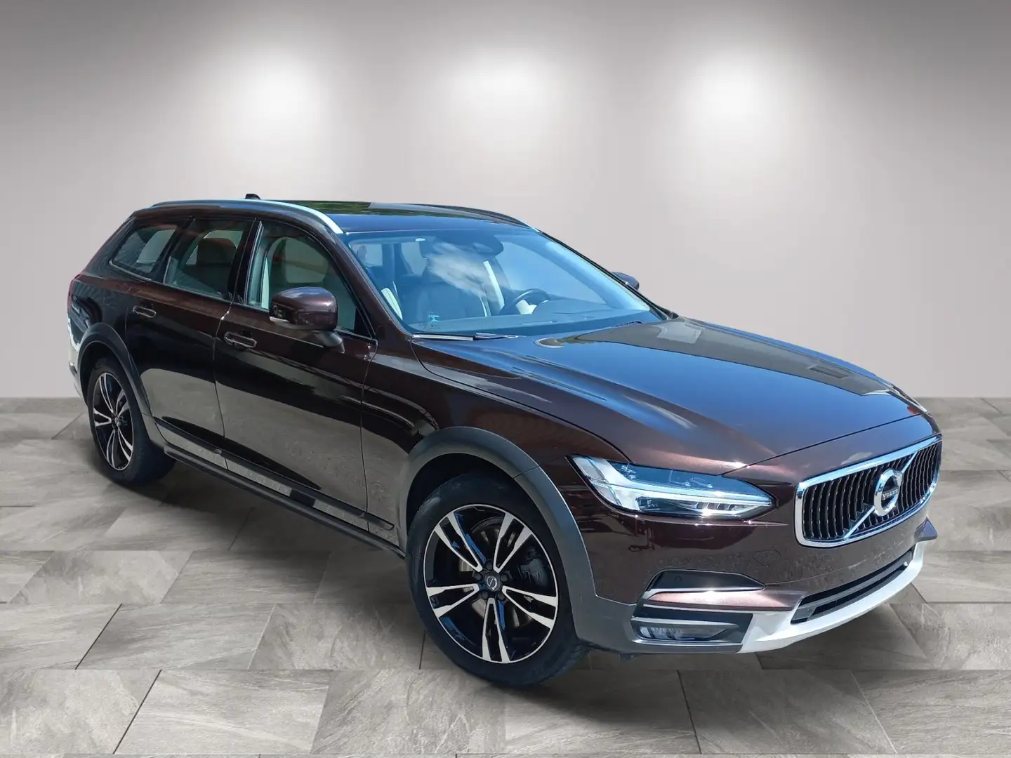 Volvo V90 Cross Country D5 smeđa - 1