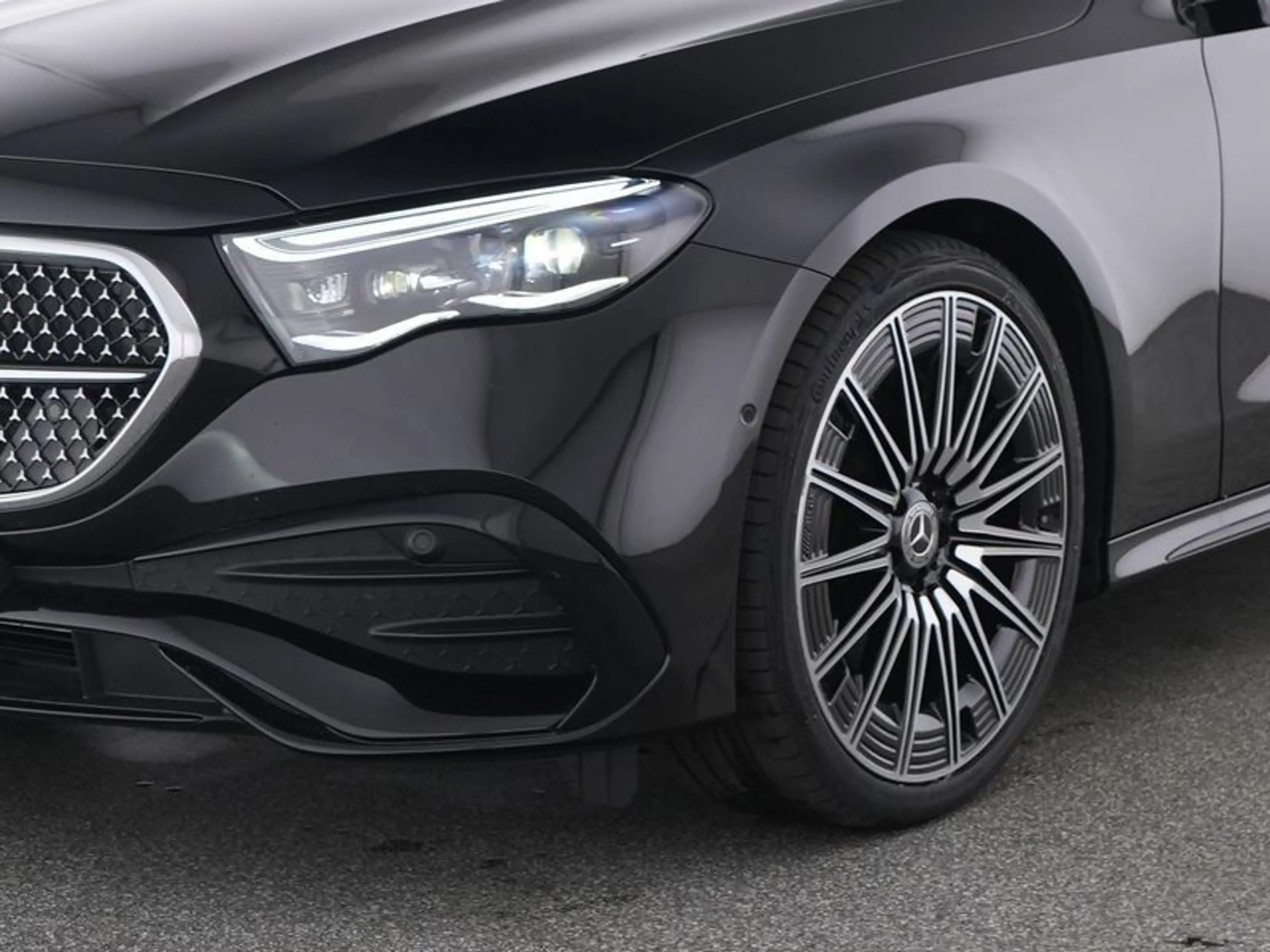 Mercedes-Benz E 220 d AMG Night Pano Burm SUPERSCREEN DiLi 21" — photo 6