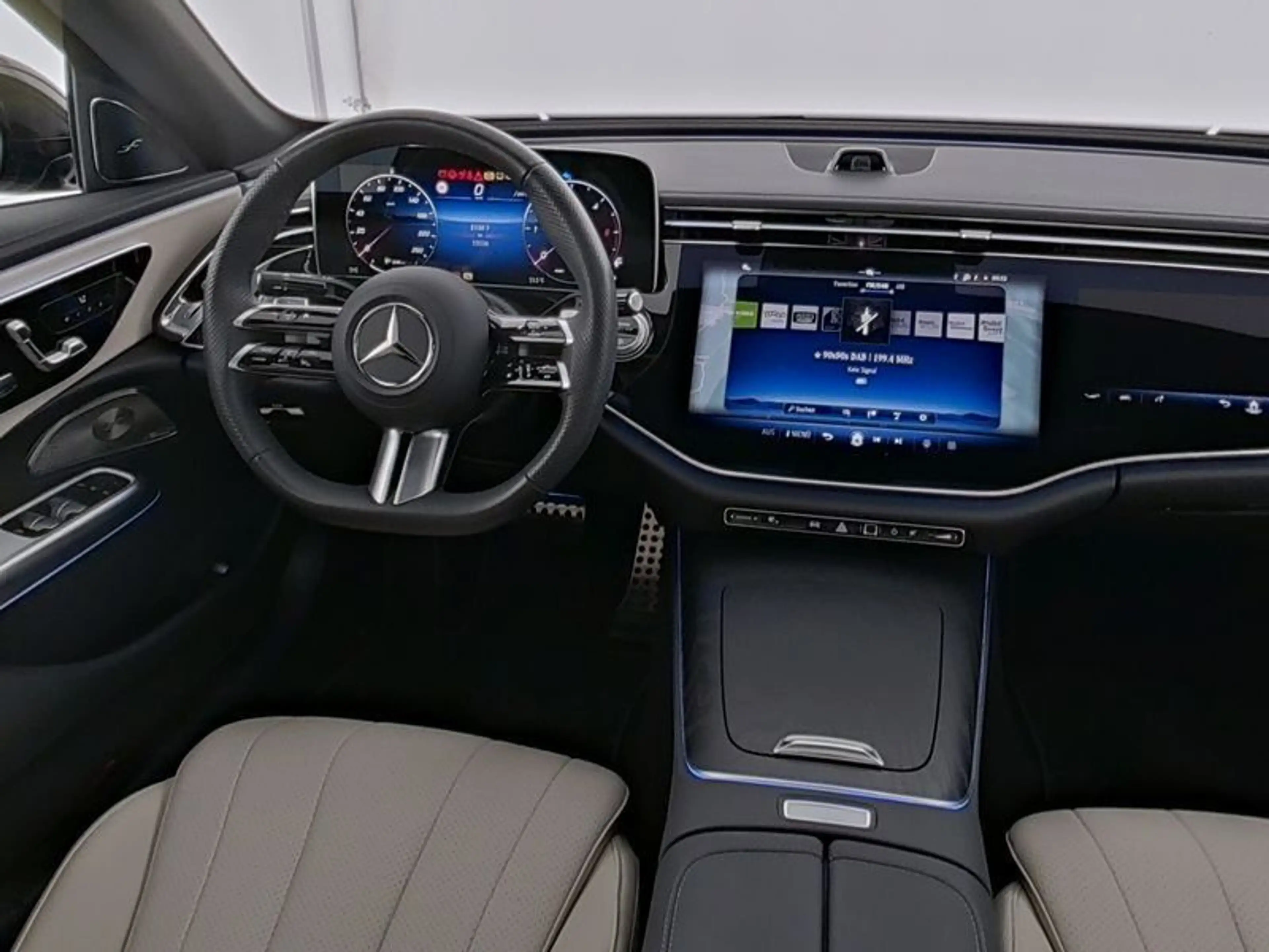 Mercedes-Benz E 220 d AMG Night Pano Burm SUPERSCREEN DiLi 21" — photo 5