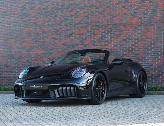 Porsche 911 view 16