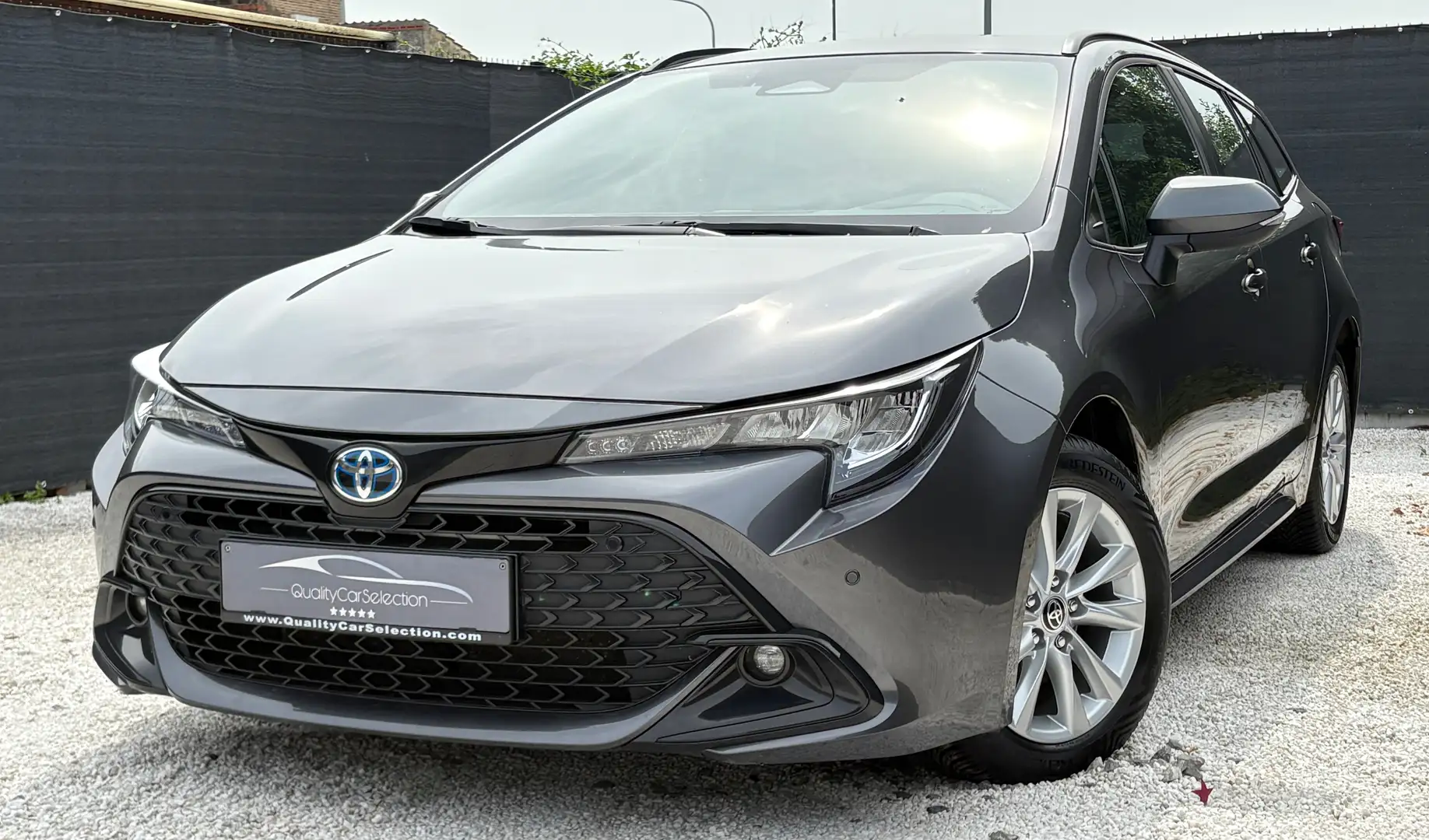 Toyota Corolla TS 1.8 Hybride "ACCES CONFORT-SIEGES CHAUF-CAMERA" Gris - 2