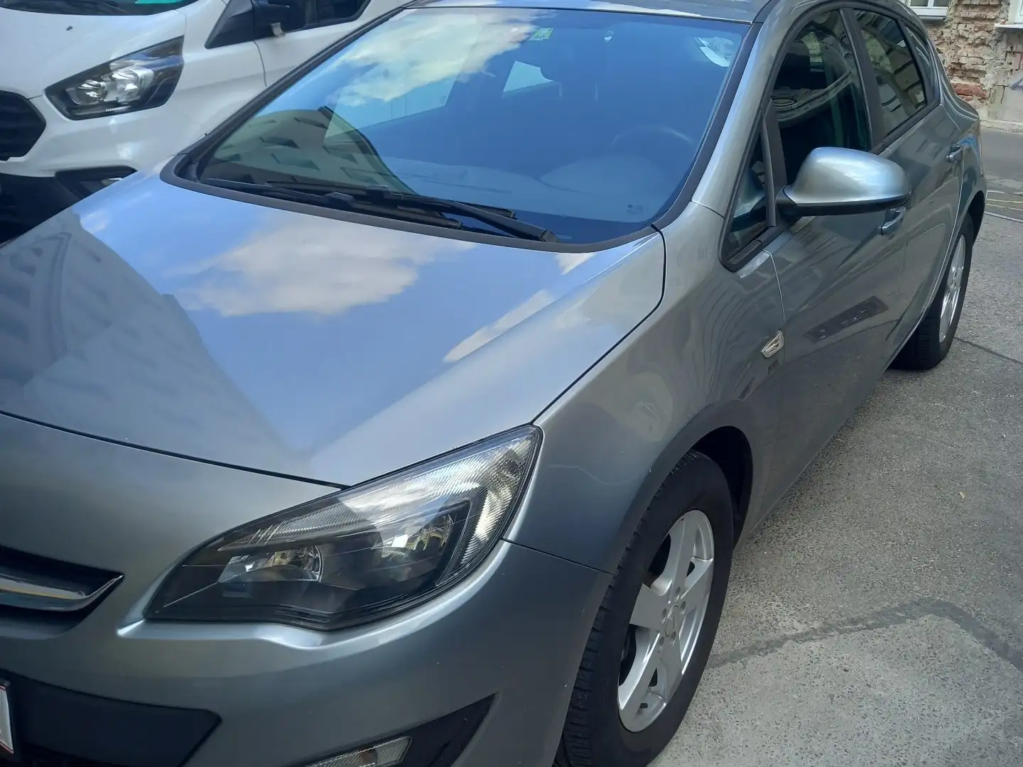 Opel Astra 1.4 Innovation Grau - 2