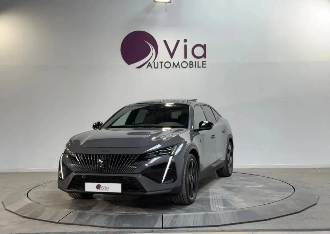Peugeot 408
