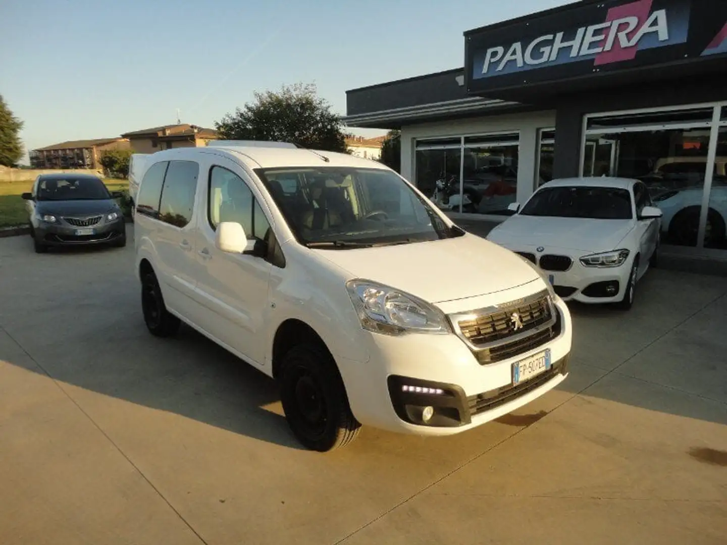 Peugeot Partner Partner Tepee BlueHDi 100 4x4 Active Traction Con Blanc - 1