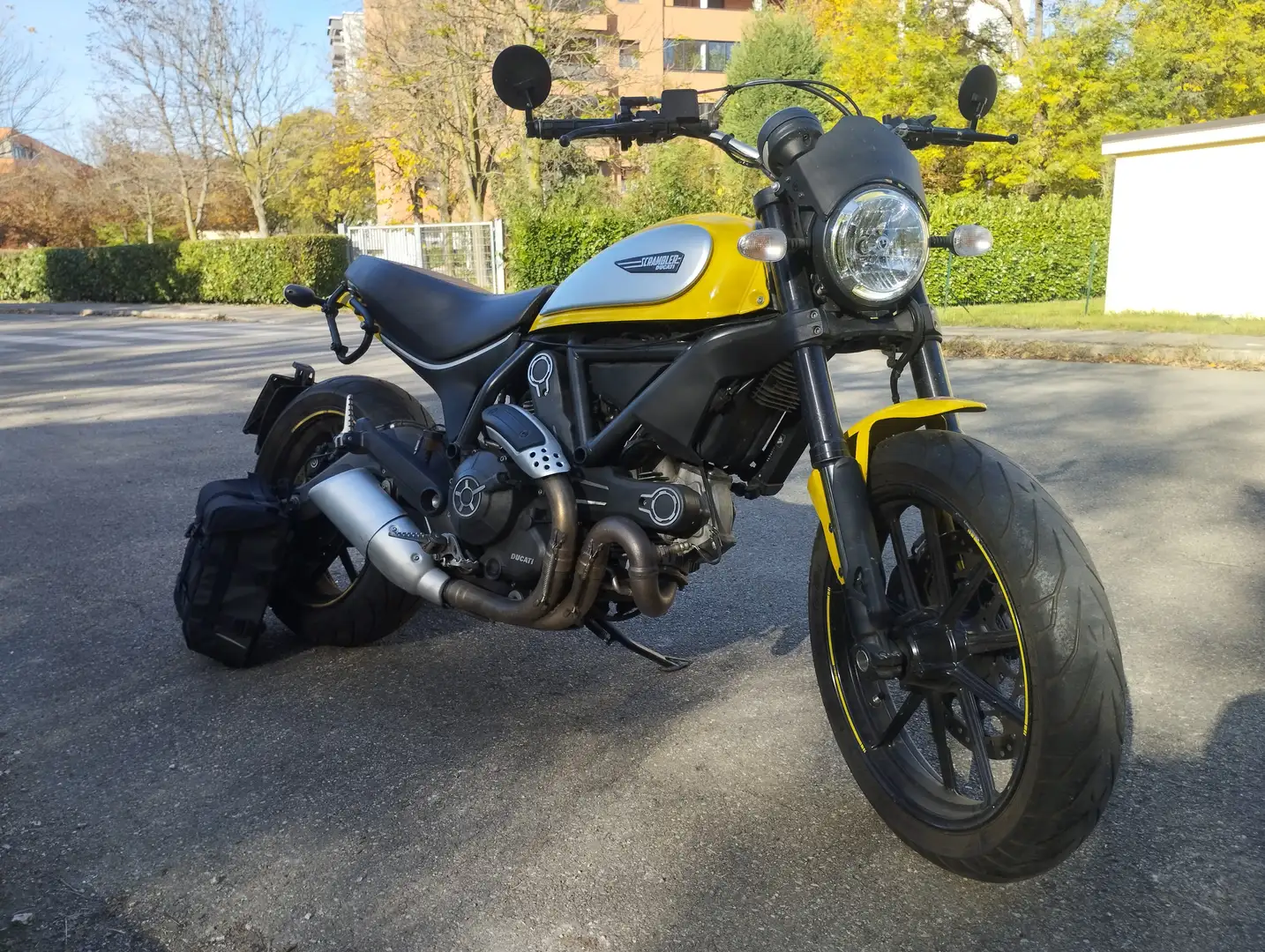 Ducati Scrambler ICON Gelb - 1