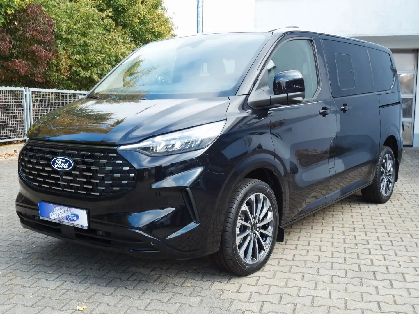 Ford Tourneo Custom 320 TitaniumX Auto AHK LED Leder Schwarz - 1