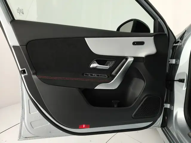 Mercedes-Benz A Class view 11