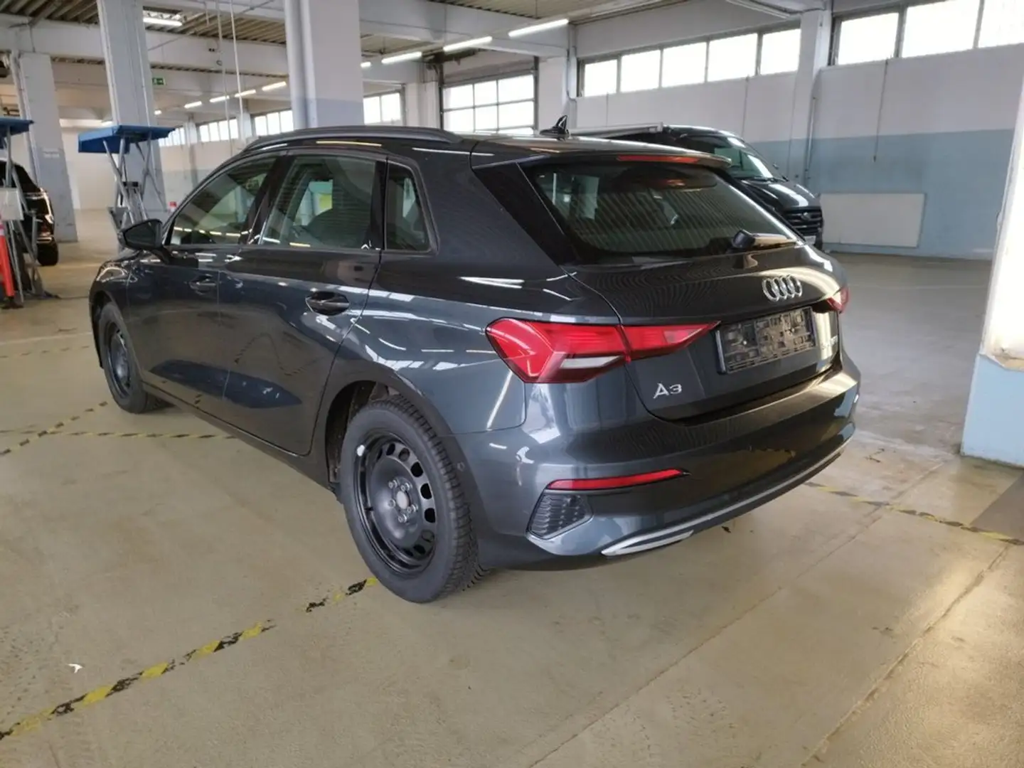 Audi A3 Sportback Advanced 35 TFSI 110kW S tronic - 2