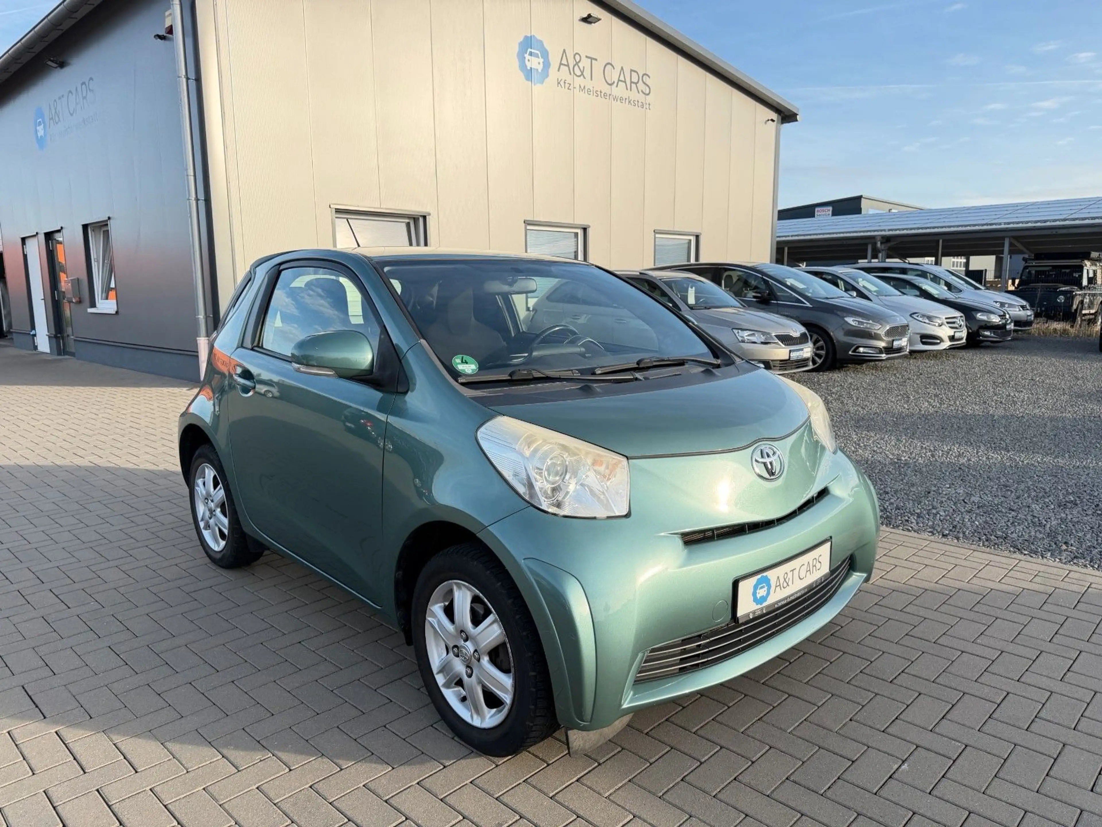 Toyota iQ / Klima / El. Fensterheber / AUX