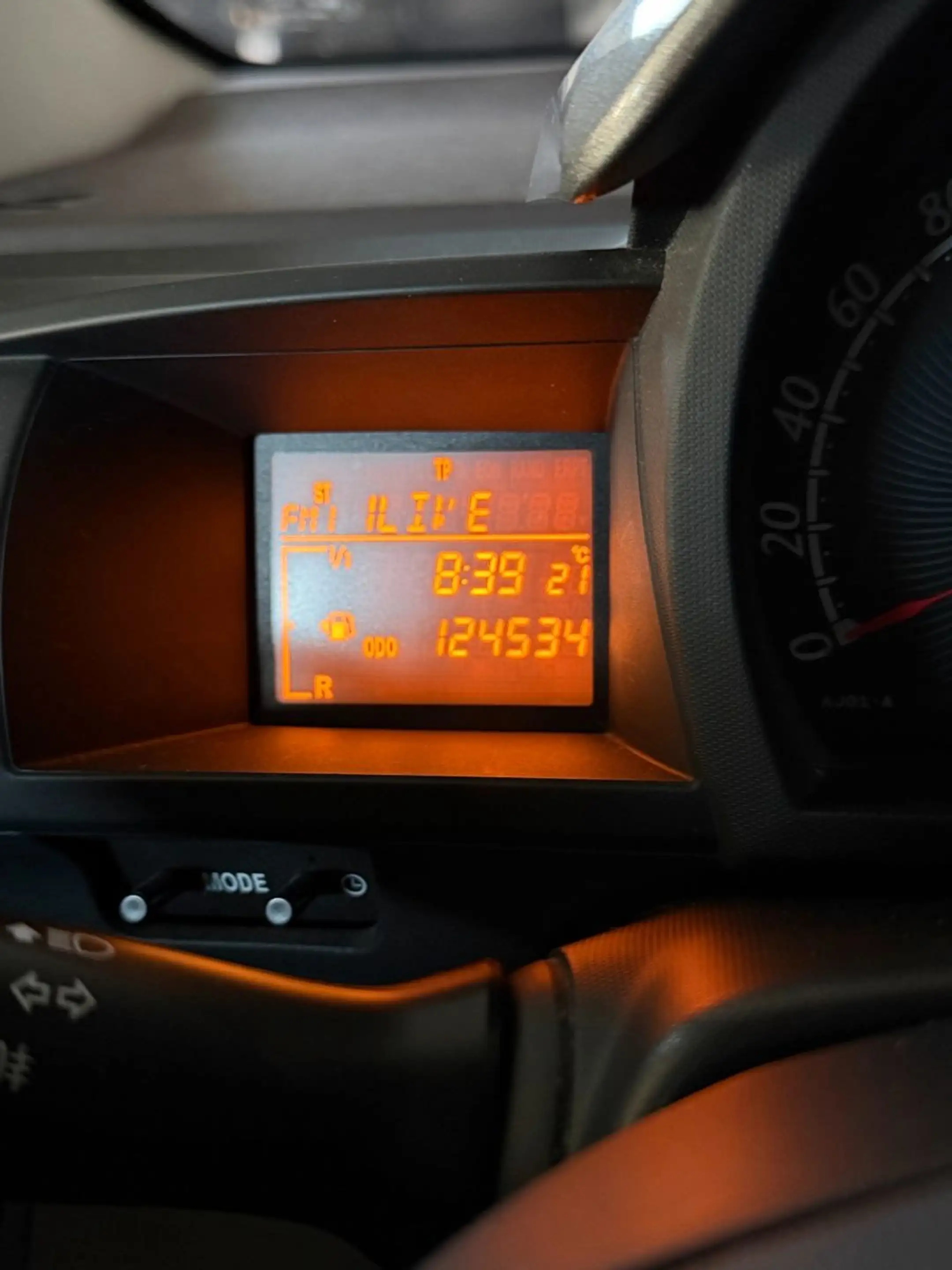 Toyota iQ / Klima / El. Fensterheber / AUX — photo 10