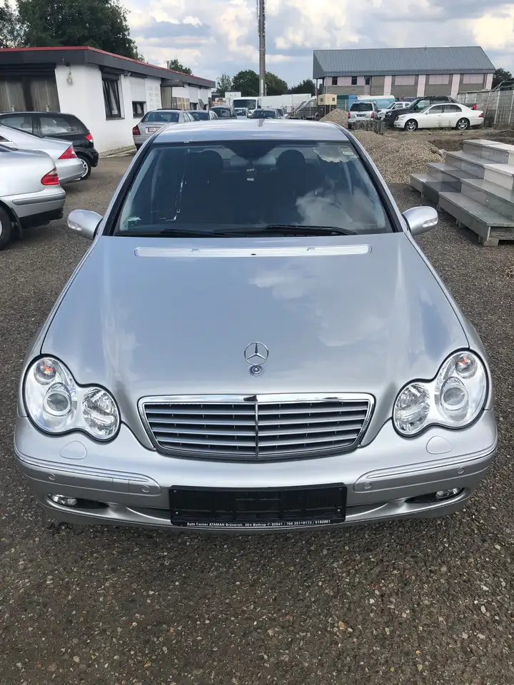 Mercedes-Benz C 240