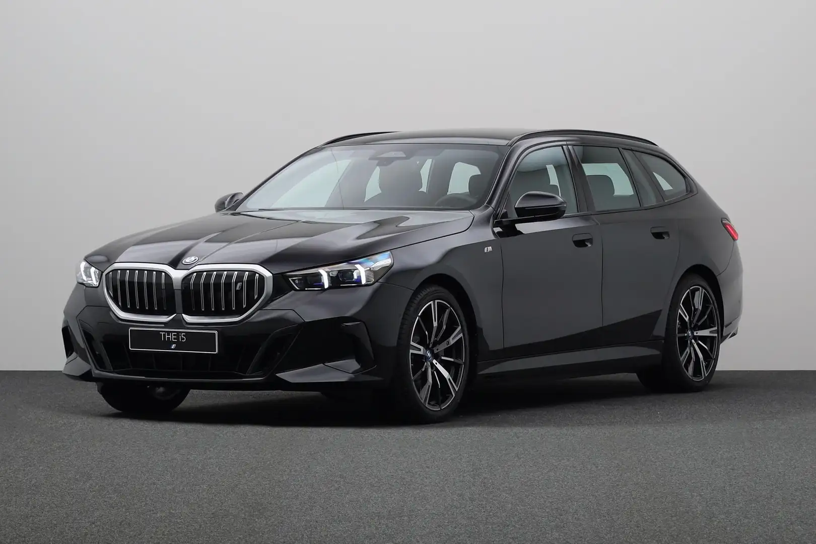 BMW i5 edrive 40 Touring / Msport Edition / Innovation / Czarny - 1