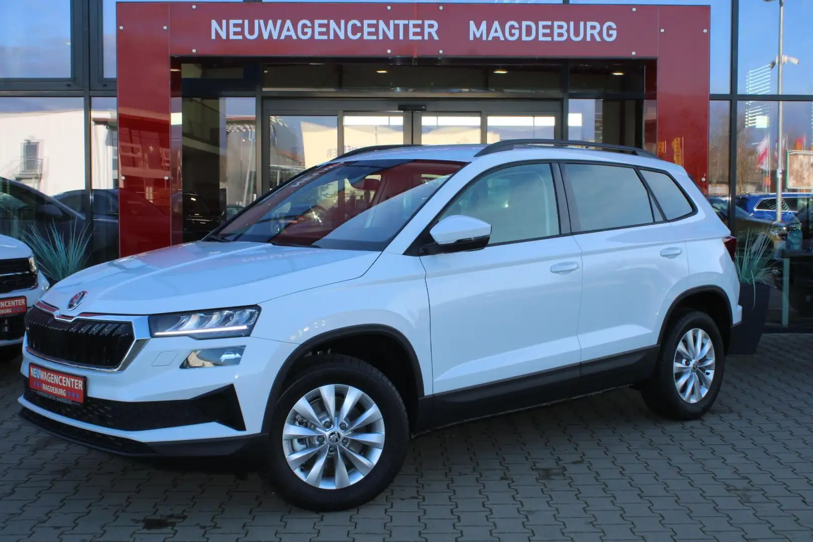 Skoda Karoq 1.5 TSI DSG 130 Jahre Edition*LED*ele.HECKKL*FS-HZ Blanc - 1