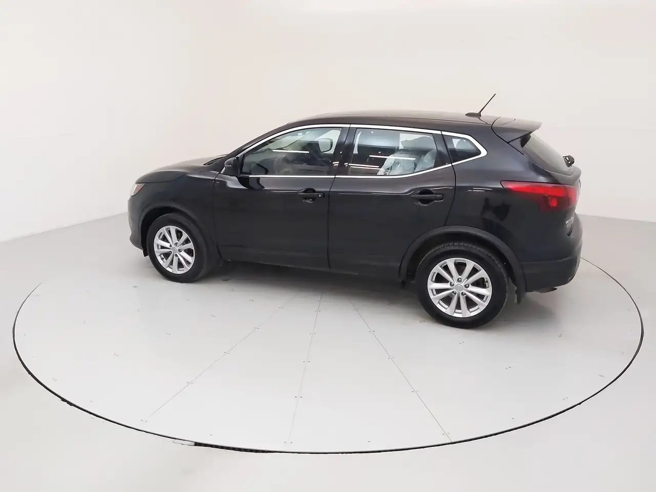 Nissan Qashqai снимка Nissan Qashqai