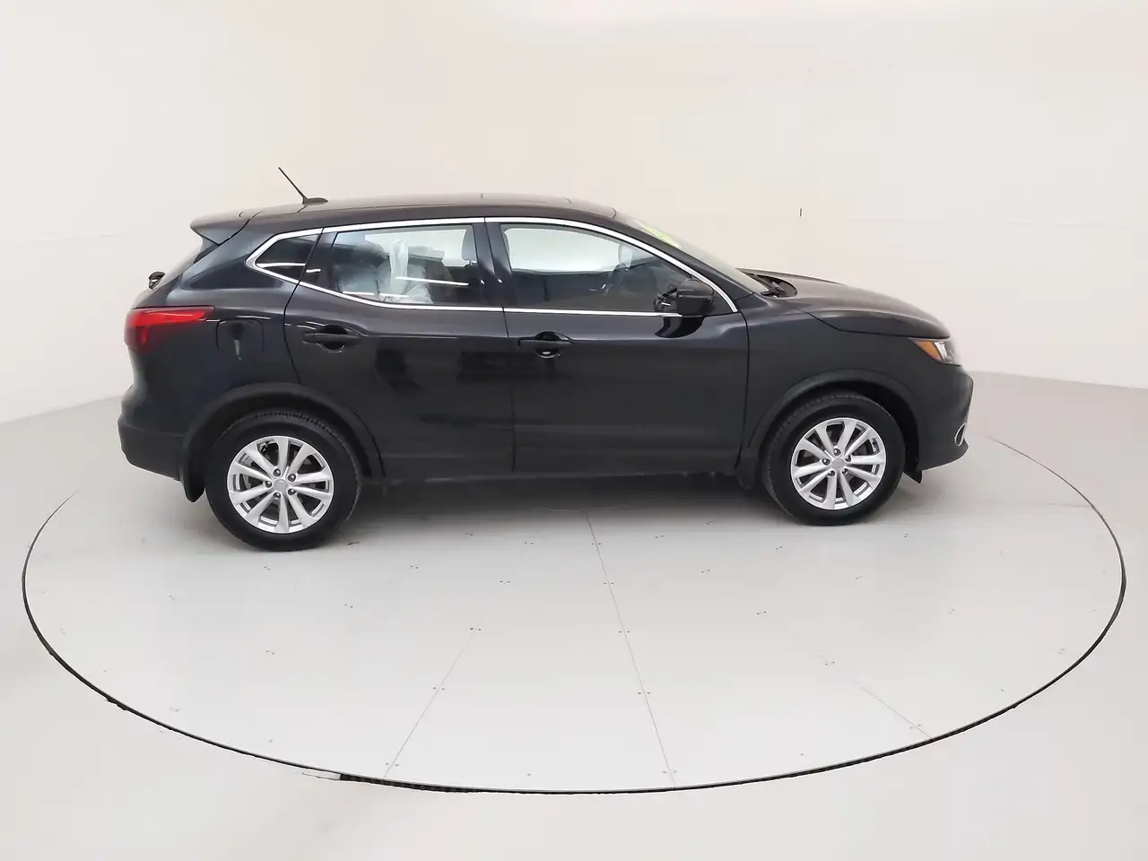 Nissan Qashqai снимка Nissan Qashqai