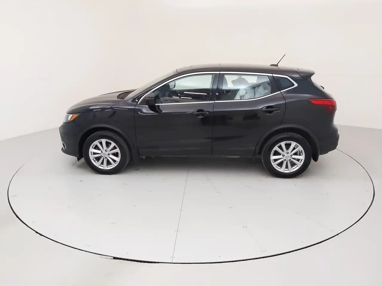 Nissan Qashqai снимка Nissan Qashqai
