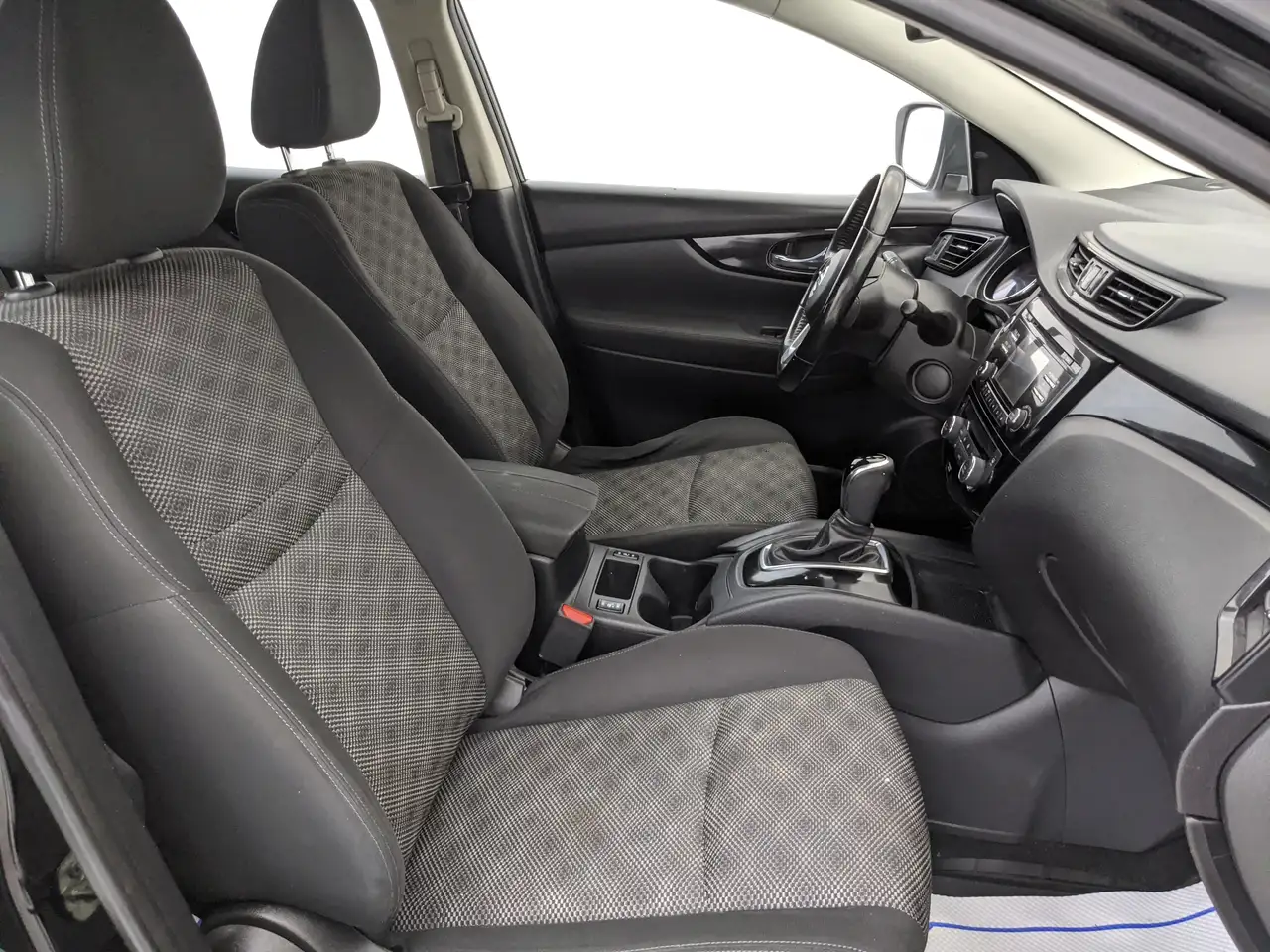 Nissan Qashqai снимка Nissan Qashqai