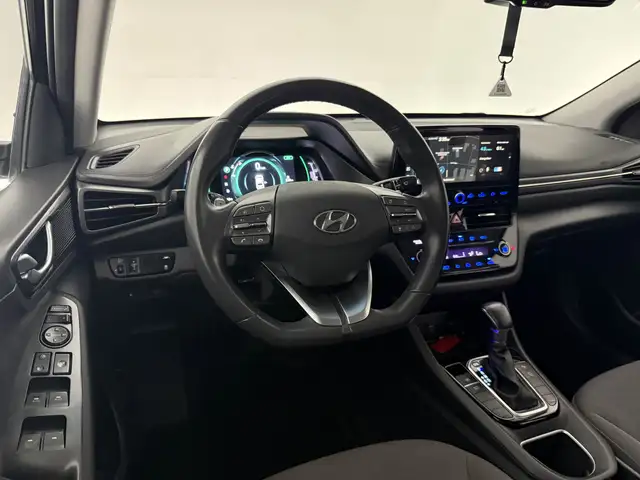 Hyundai Ioniq view 13