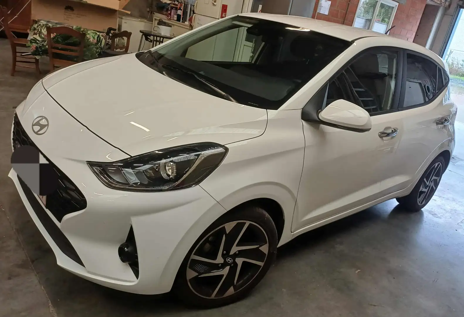 Hyundai i10 i10 5d 1.0 67 A5 SKY Wit - 2