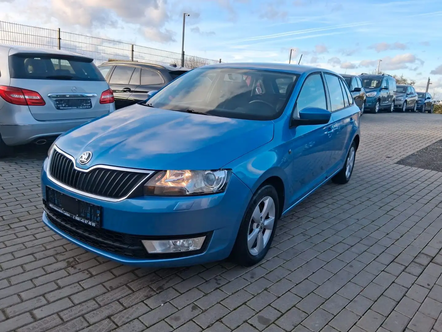 Skoda Rapid/Spaceback Spaceback Ambition Blau - 1