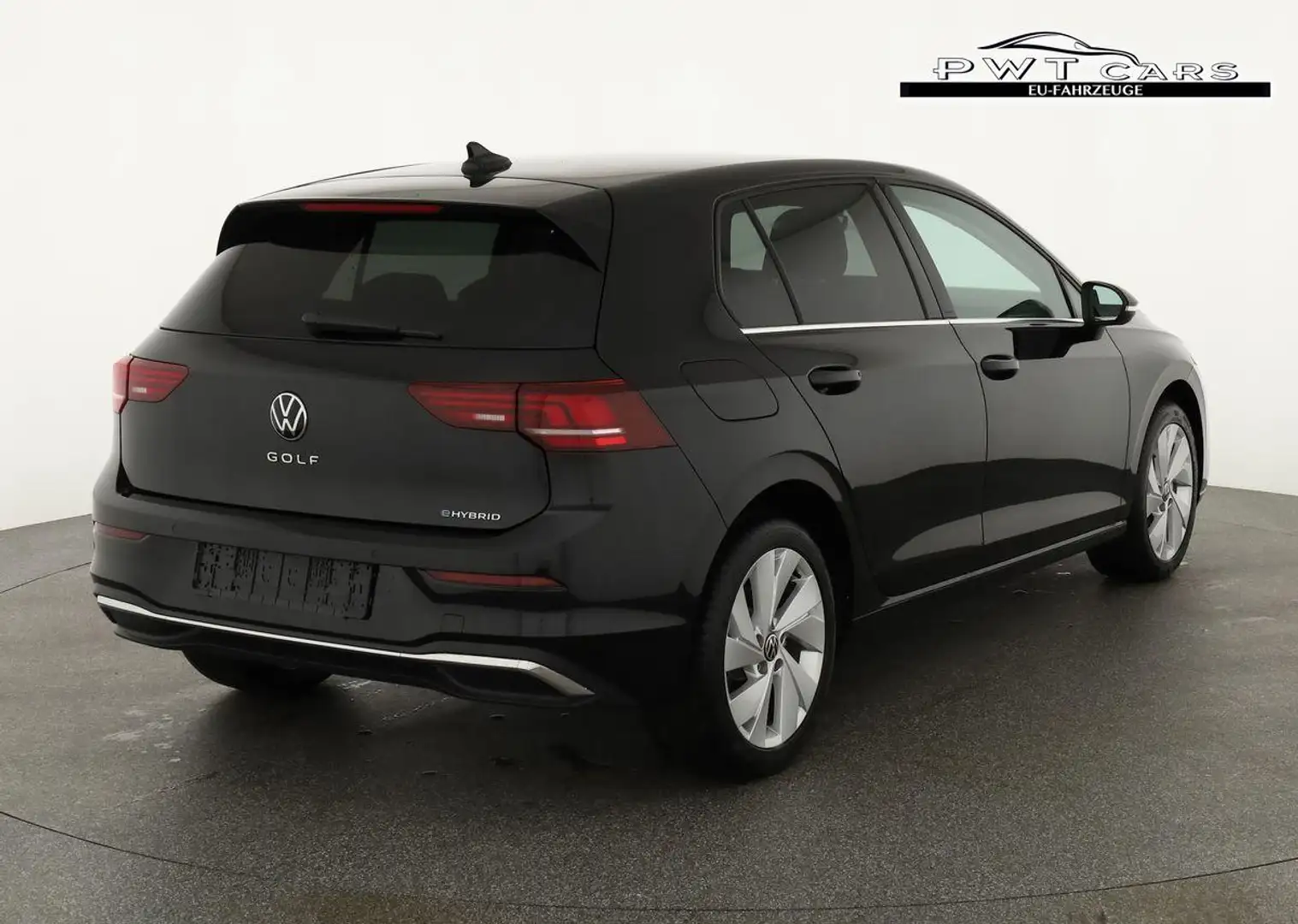 Volkswagen Golf 1.5 TSI eHybrid 150 kW VIII Style, AHK, Navi, K... Schwarz - 2