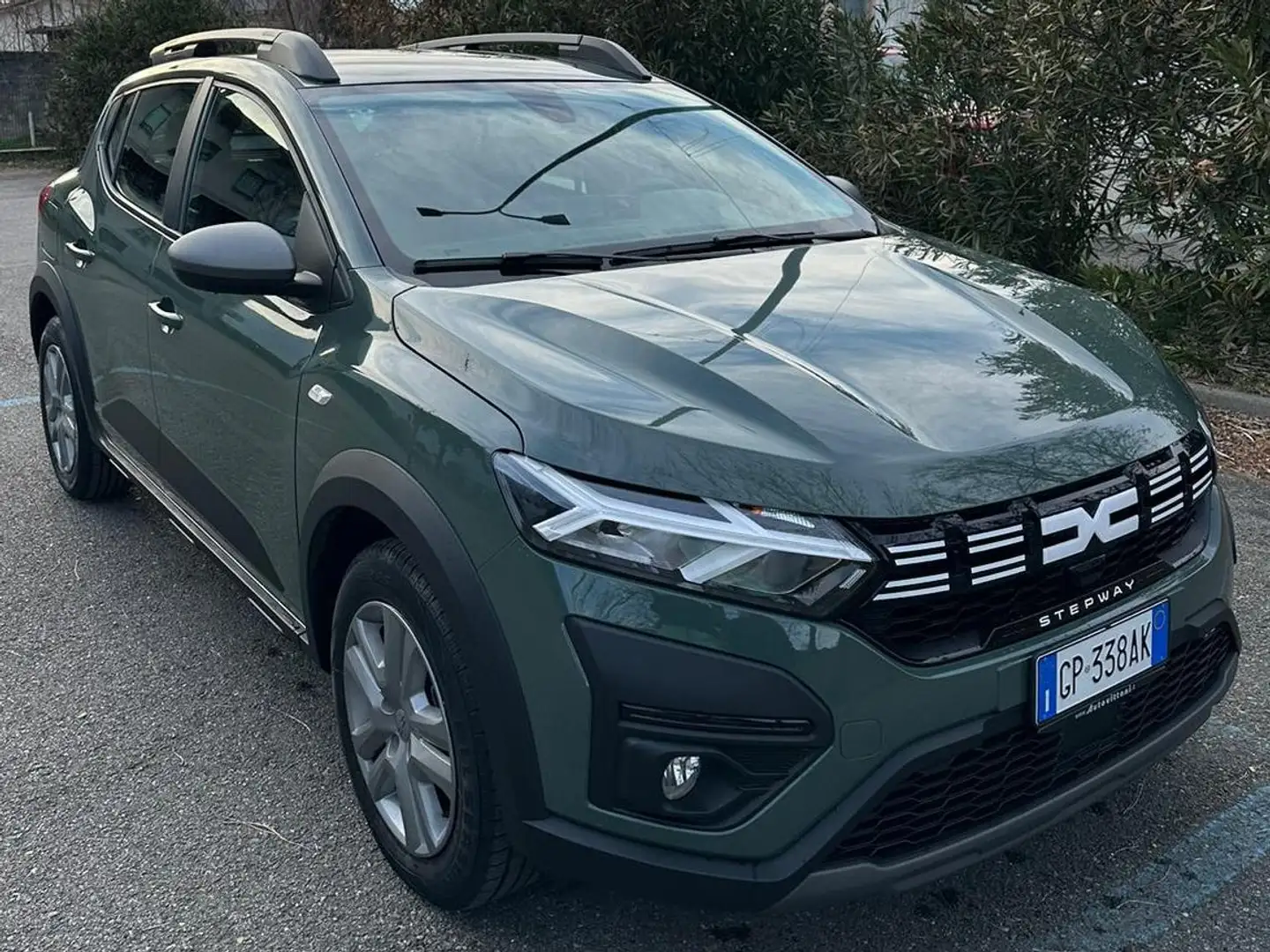 Dacia Sandero 3 serie , stepway Expression tce 100gpl eco-G Verde - 1
