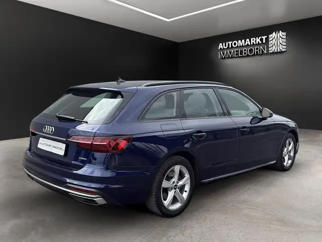 Audi A4 view 8