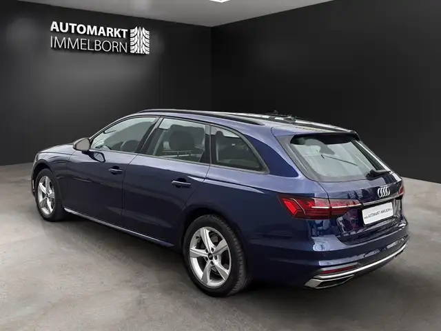 Audi A4 view 6