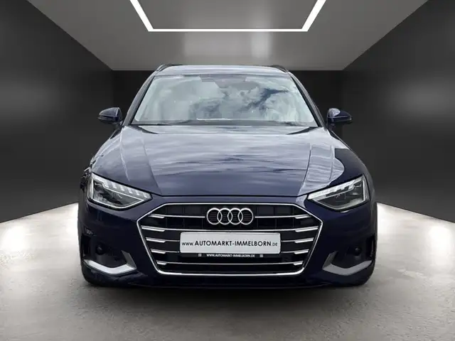 Audi A4 view 9