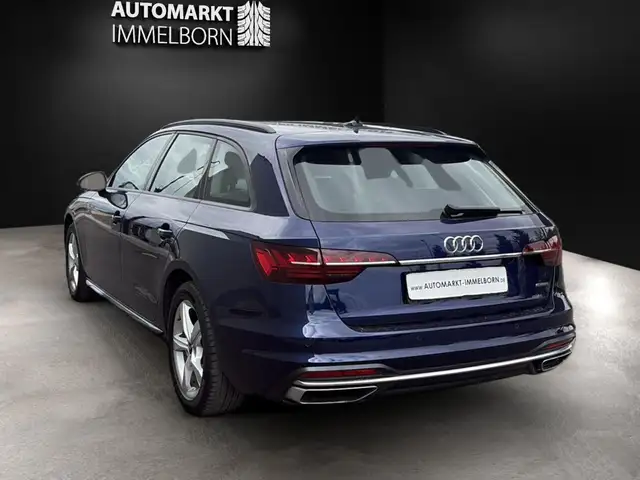 Audi A4 view 5