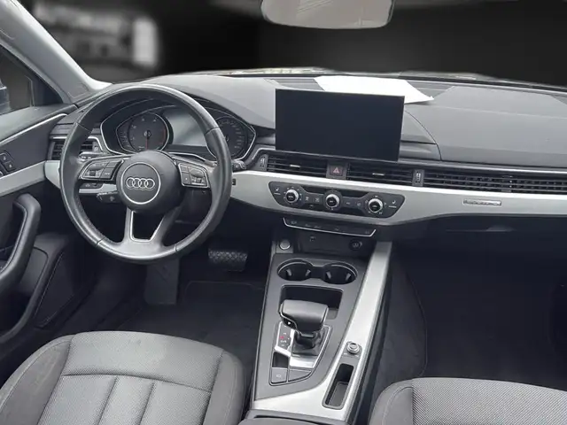 Audi A4 view 15
