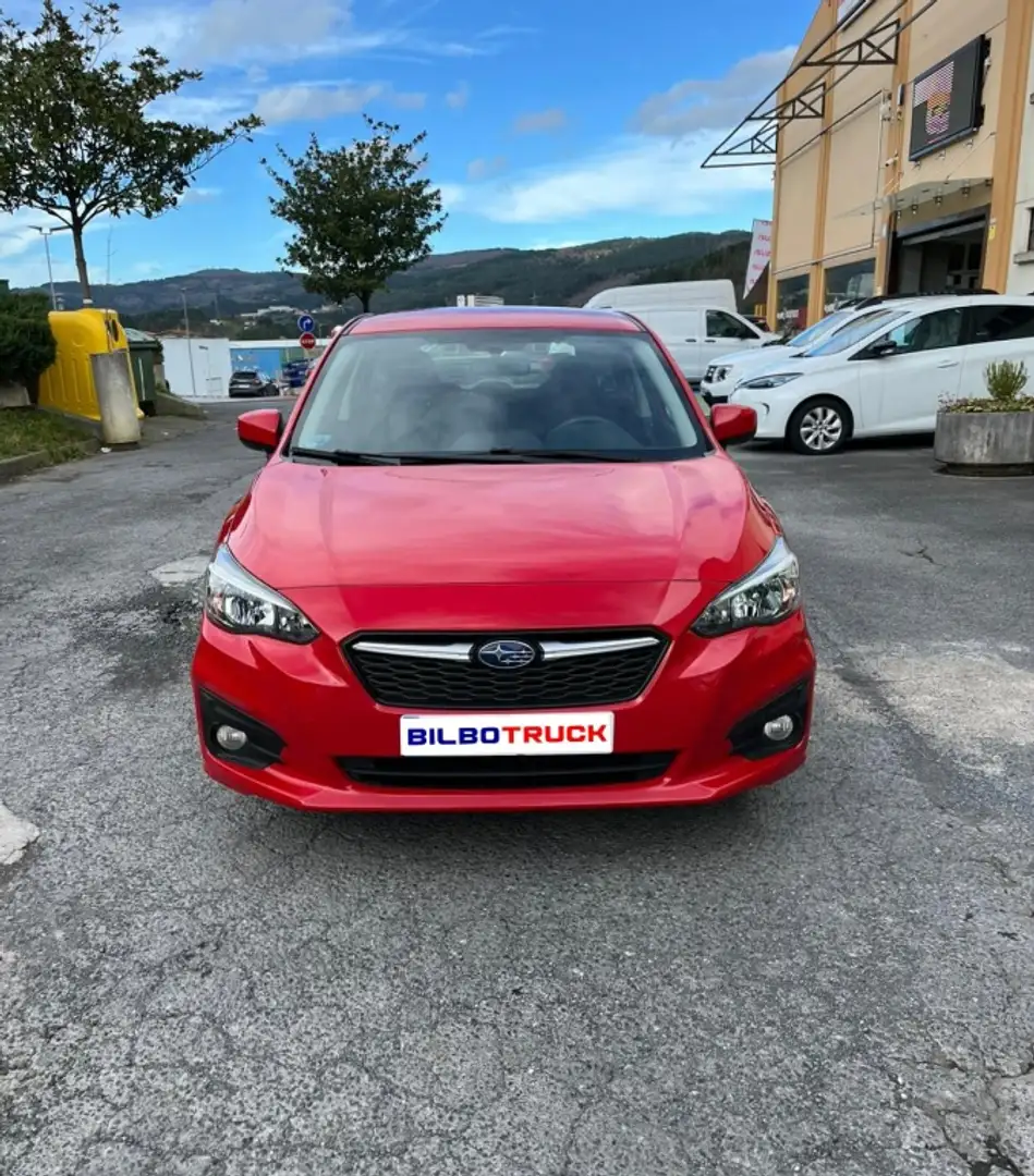 Subaru Impreza Berlina Automático de 5 Puertas Rojo - 2