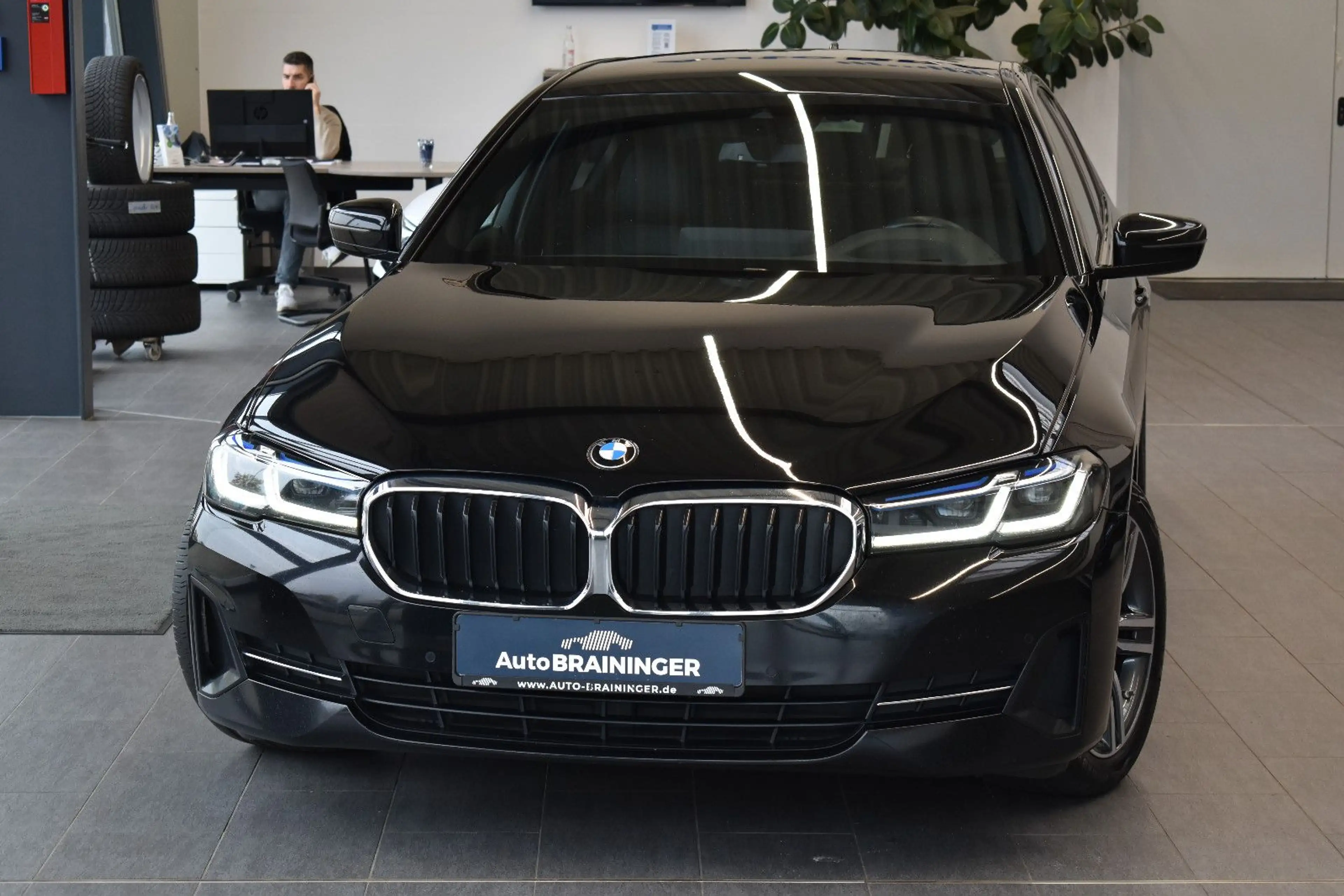 BMW 520 d Limo xDrive Autom. Laser~Live~HUD~Leder~RFK