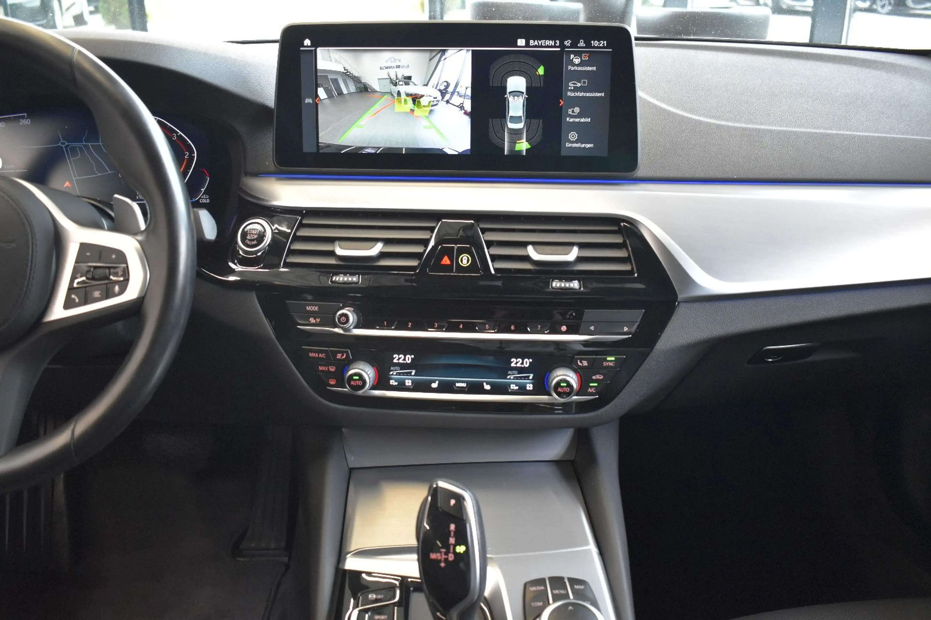 BMW 520 d Limo xDrive Autom. Laser~Live~HUD~Leder~RFK — photo 13
