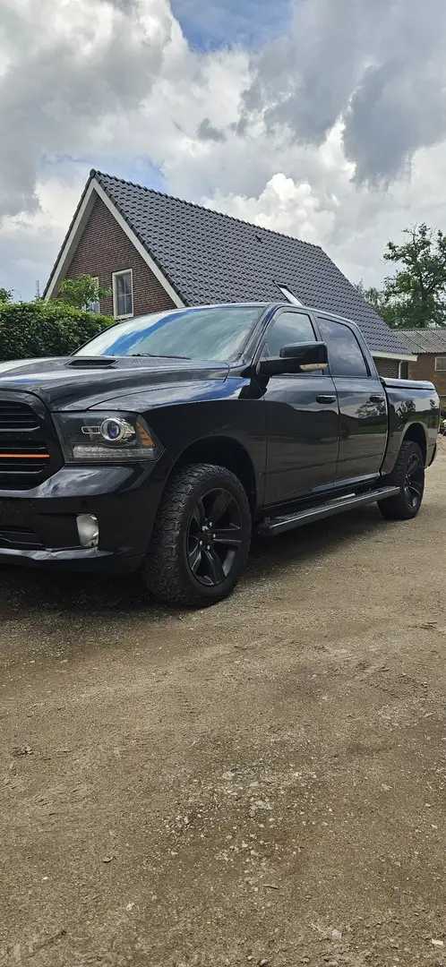 Dodge RAM 1500 5.7 HEMI V8 QUAD CAB 4X4 Zwart - 2
