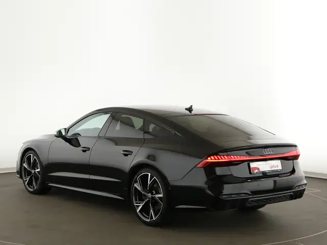 Audi S7 view 5
