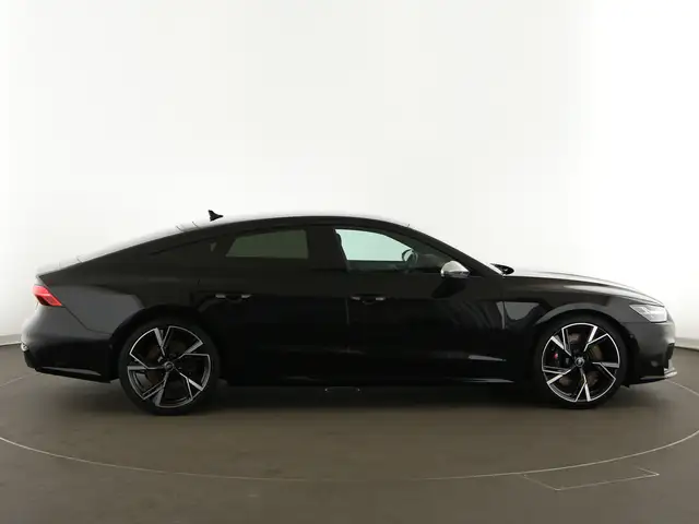 Audi S7 view 8