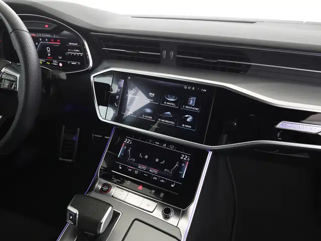 Audi S7 view 13