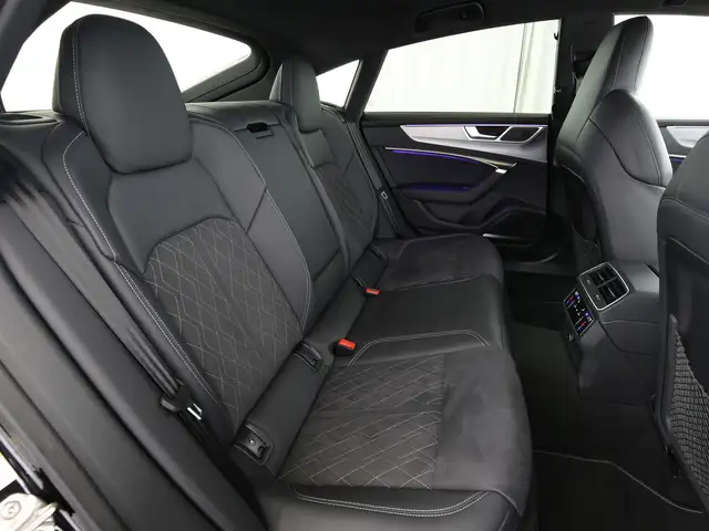 Audi S7 view 15