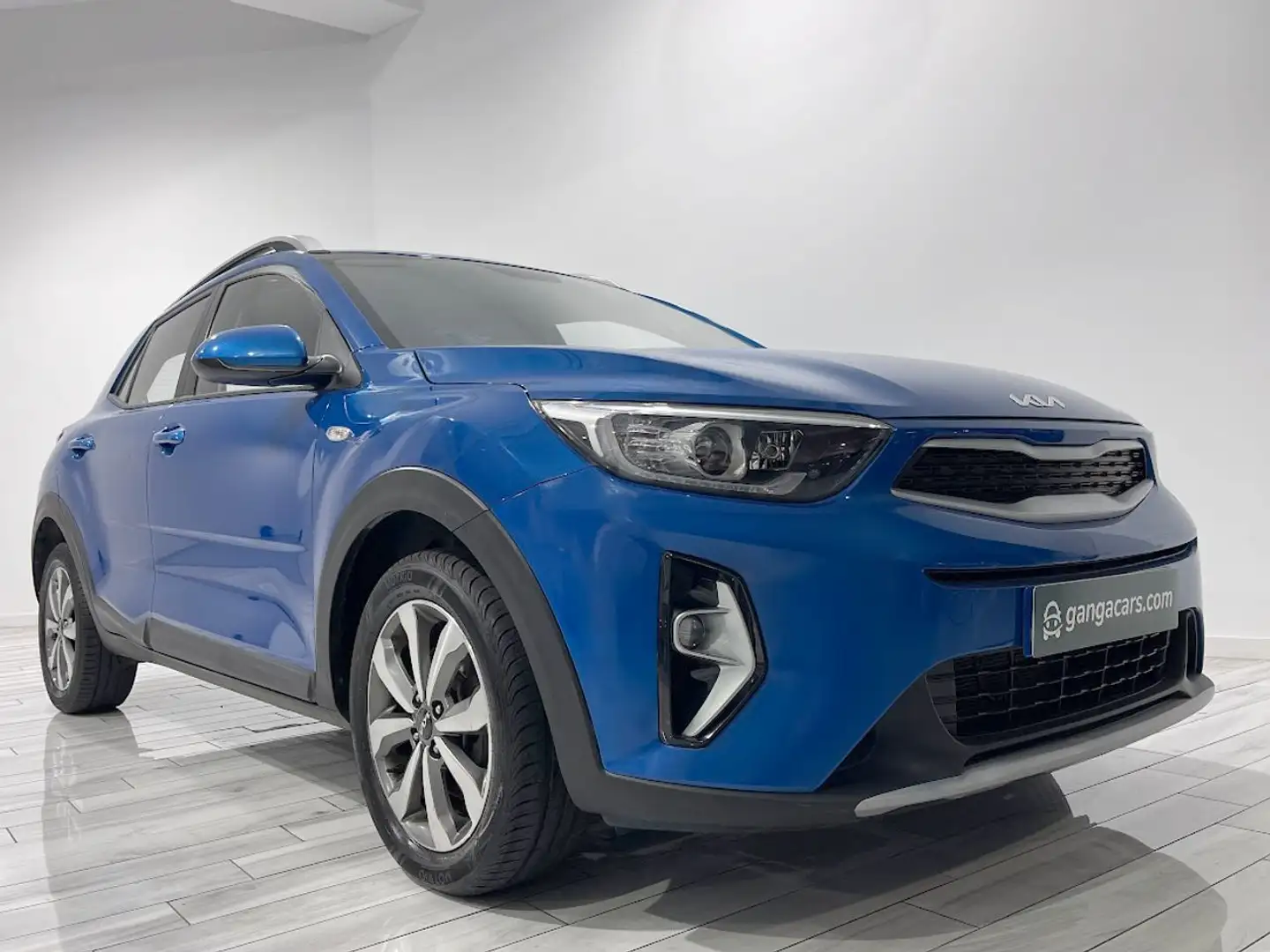 Kia Stonic 1.2 DPi Concept Bleu - 2