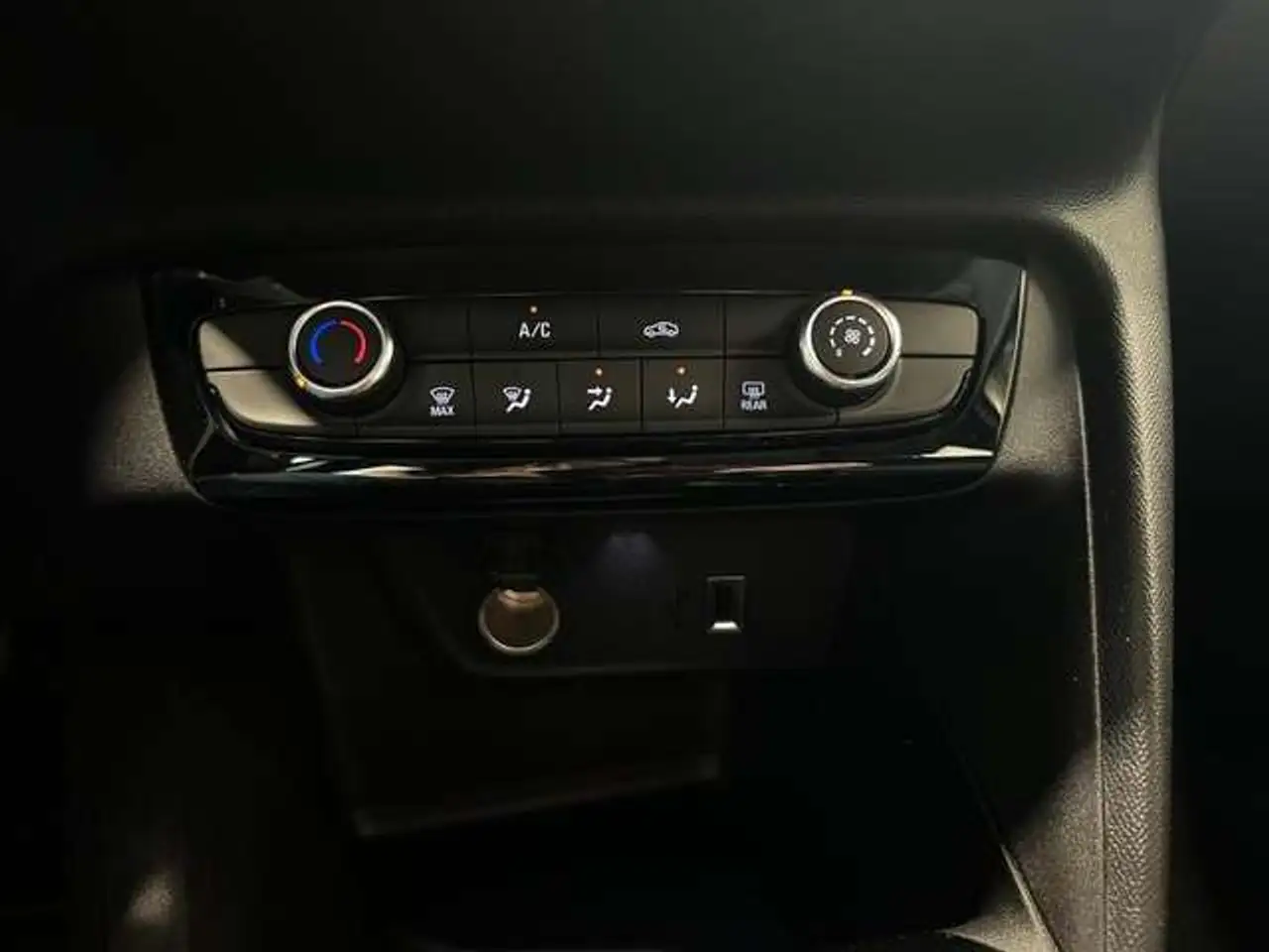 Opel Corsa Corsa-e — photo 27