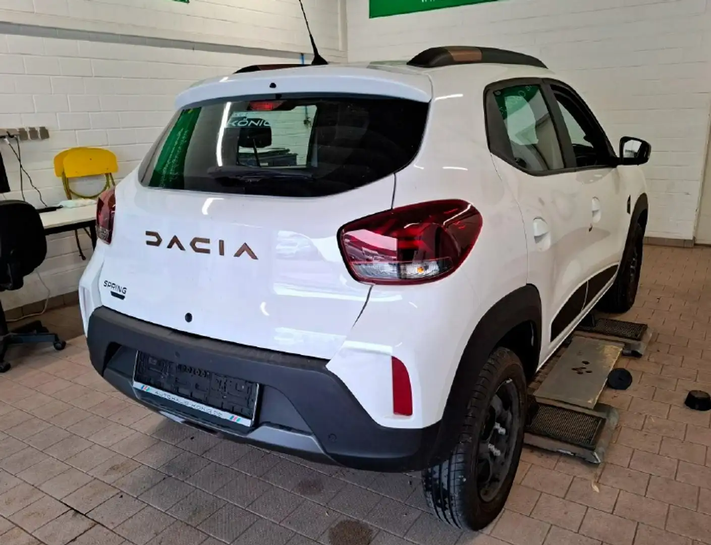 Dacia Spring Electric Extreme 65 Navi - Kamera Weiß - 2
