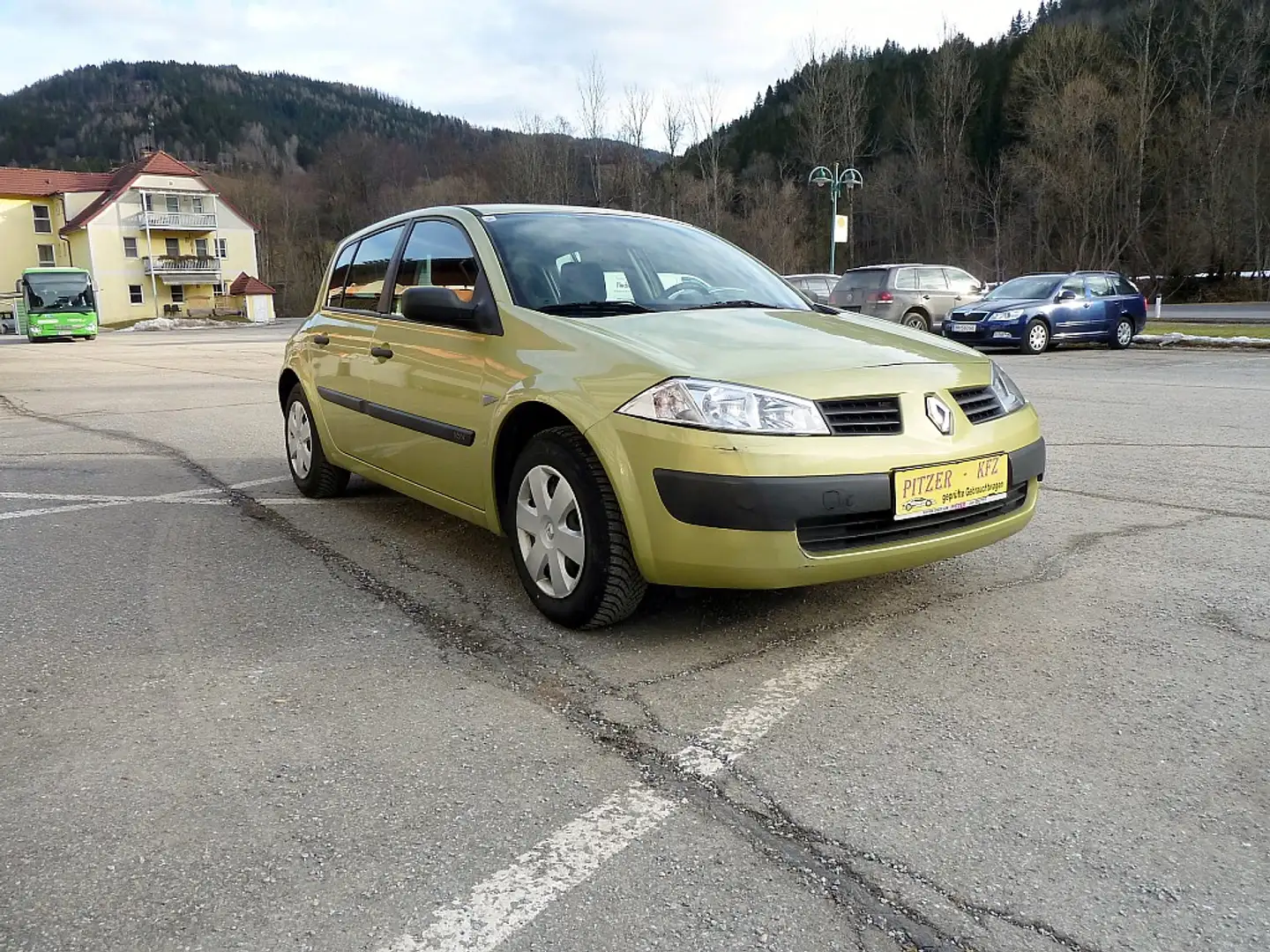 Renault Megane Authentique 1,4 16V Grün - 2