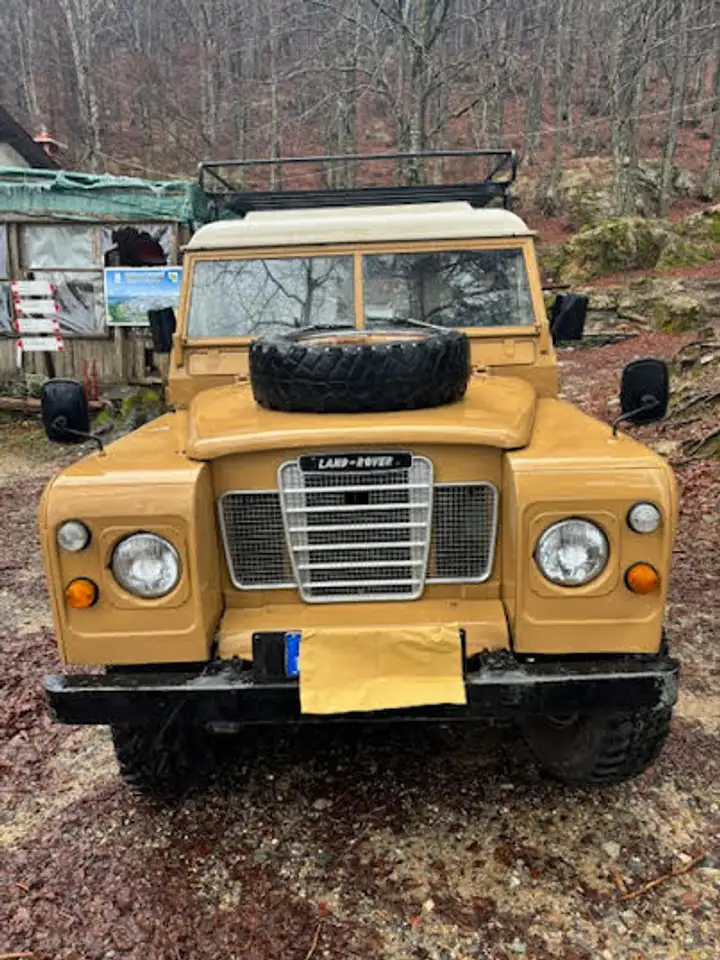 Land Rover Defender 110 2.5 SW, foto 2