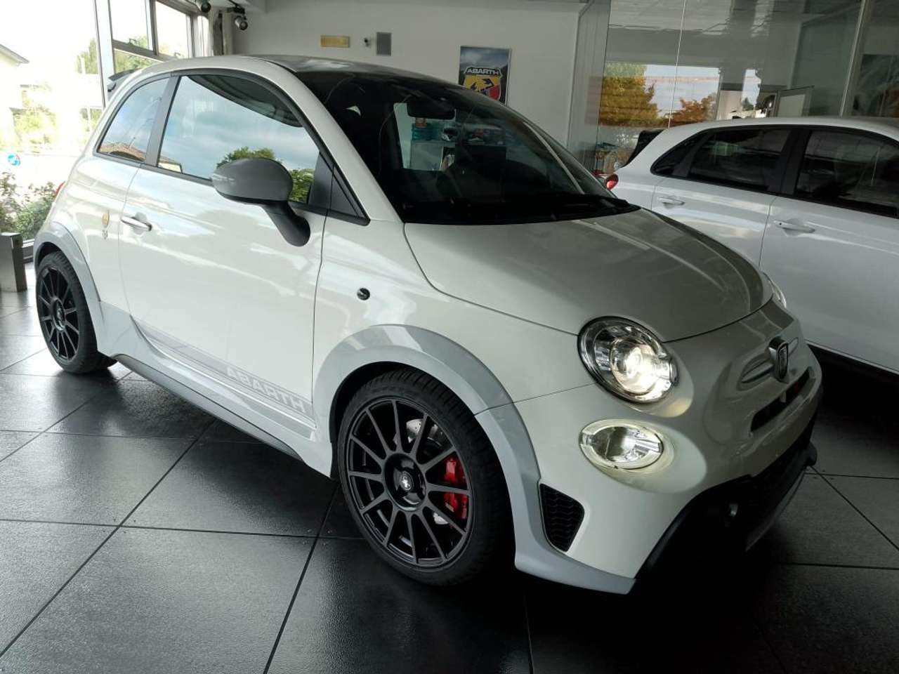 Abarth 695 1.4 t-jet 70th 180cv